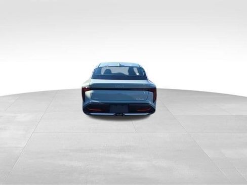 Used 2025 Kia K4 FWD image 4