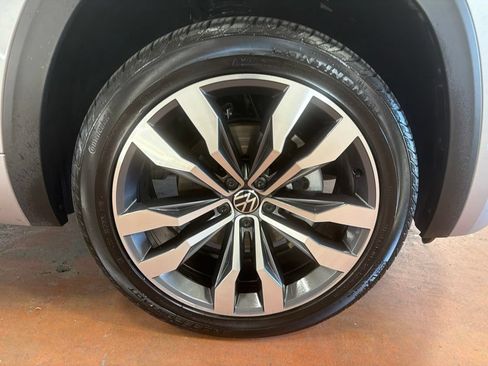 Used 2023 Volkswagen Atlas SEL Premium AWD/4WD image 11