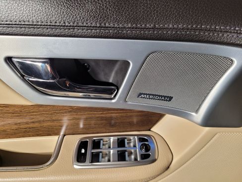 Used 2013 Jaguar XF 3.0 image 18