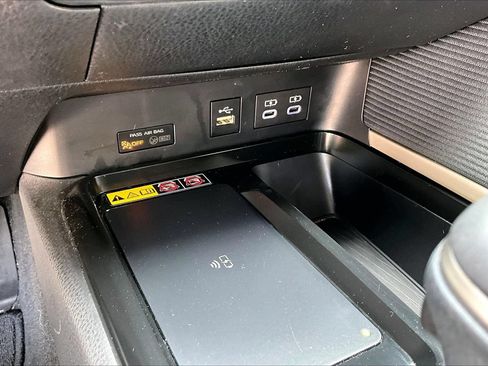 Used 2025 Toyota Camry SE w/ Convenience Package FWD image 26