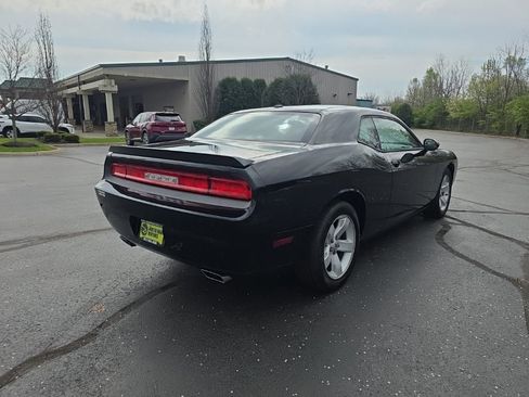 Used 2014 Dodge Challenger SXT Plus image 7
