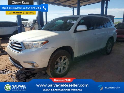Used 2013 Toyota Highlander Plus FWD image 1