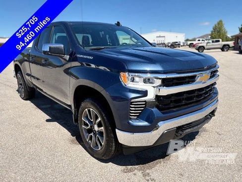 Used 2022 Chevrolet Silverado 1500 LT AWD/4WD image 9