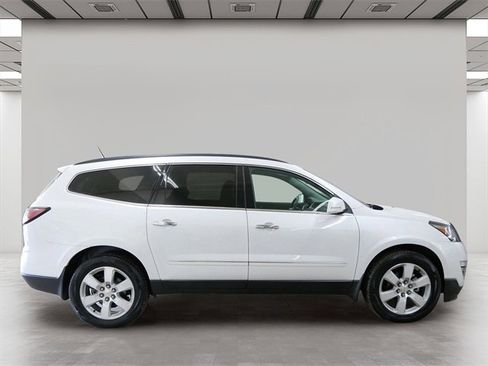 Used 2017 Chevrolet Traverse Premier image 6