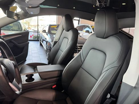 Used 2024 Tesla Model Y Long Range image 10