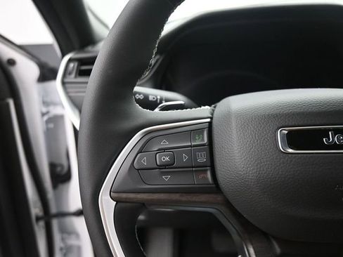 New 2026 Jeep Grand Cherokee Laredo image 31