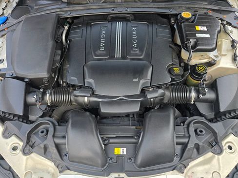 Used 2012 Jaguar XF RWD image 23