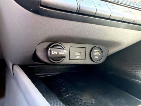 Certified 2023 Hyundai Elantra SEL w/ Convenience Package FWD image 17