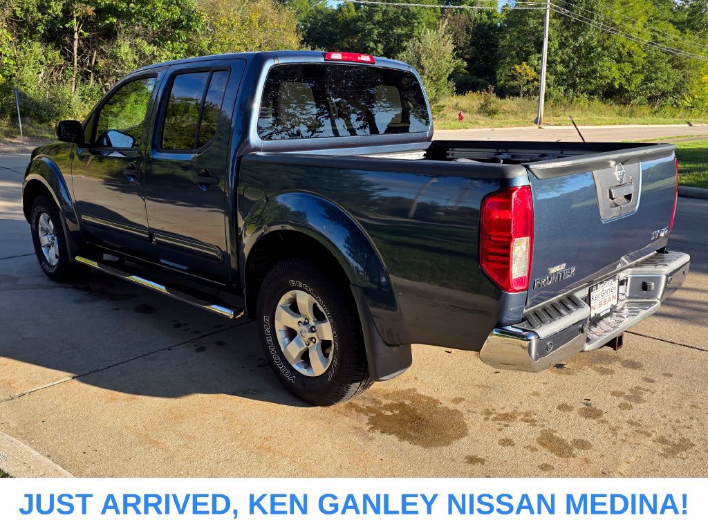 Used 2013 Nissan Frontier SV w/ SV Value Truck Pkg AWD/4WD image 6