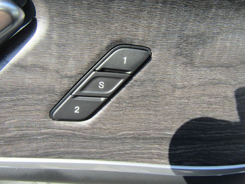 Used 2023 Jeep Grand Cherokee Limited AWD/4WD image 21