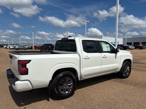 New 2025 Nissan Frontier SV w/ SV Convenience Package image 4