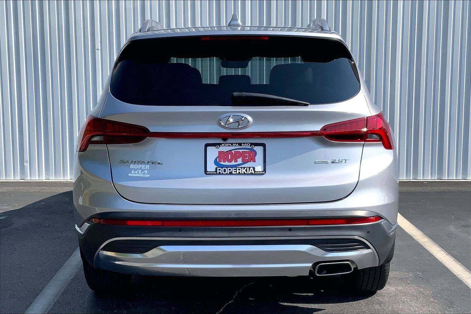 Used 2023 Hyundai Santa Fe Limited w/ Cargo Package AWD/4WD image 4