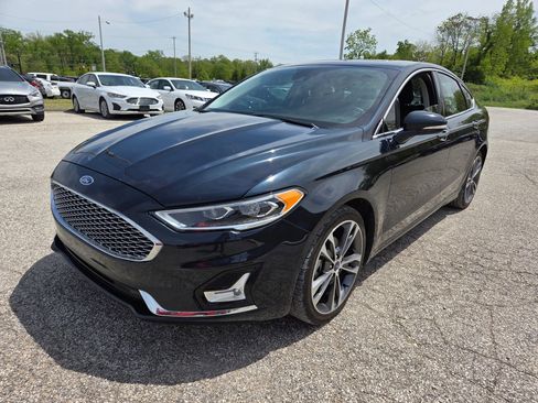 Used 2020 Ford Fusion Titanium FWD image 2