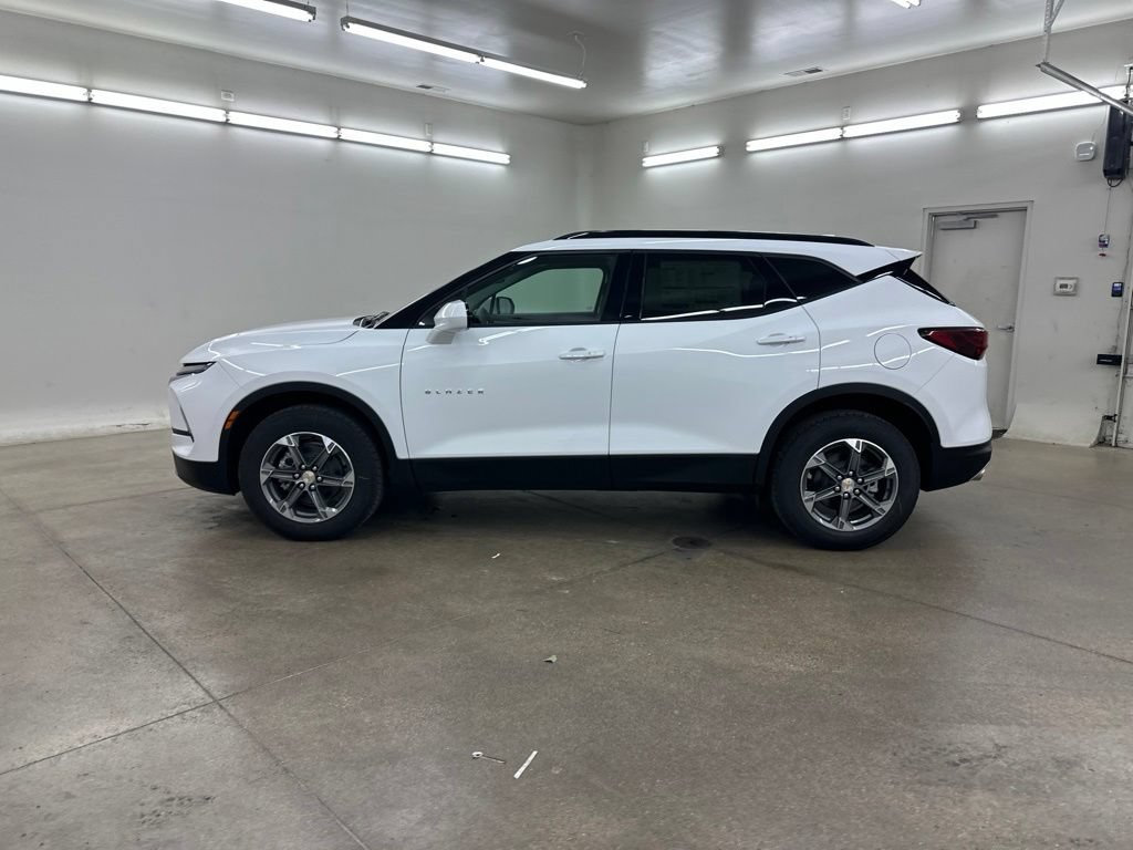 New 2026 Chevrolet Blazer LT w/ Convenience Package AWD/4WD image 6
