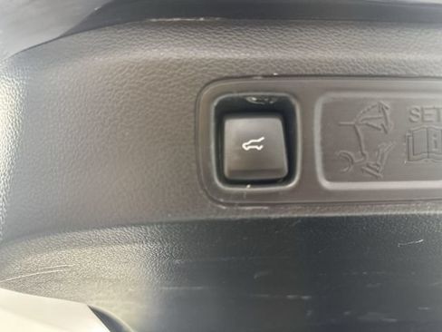 Used 2021 Lincoln Navigator L Reserve AWD/4WD image 35