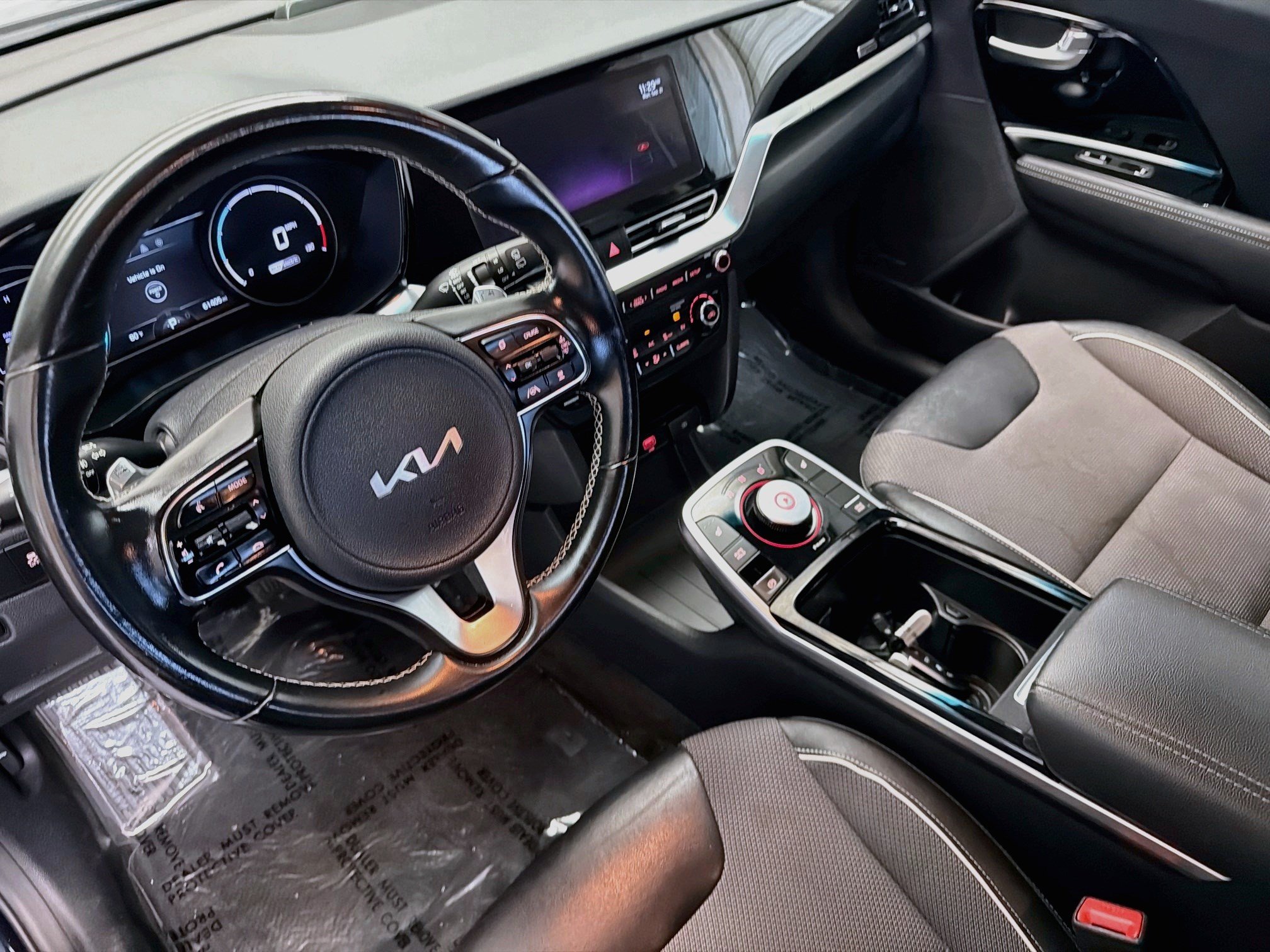Used 2022 Kia Niro EX FWD image 7