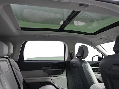 New 2026 Lincoln Nautilus Reserve AWD/4WD image 17