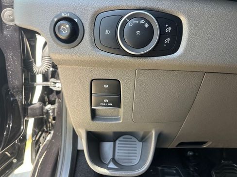 Used 2025 Ford Transit 350 XLT RWD image 28