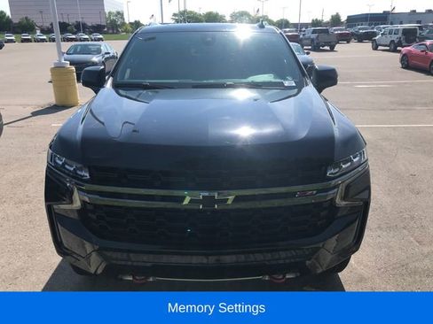 Used 2021 Chevrolet Tahoe Z71 w/ Luxury Package AWD/4WD image 9