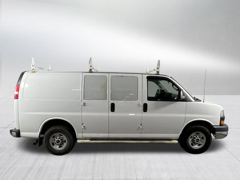 Used 2016 GMC Savana 2500 image 8