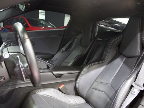 Used 2021 Chevrolet Corvette Stingray Coupe w/ 1LT RWD image 19