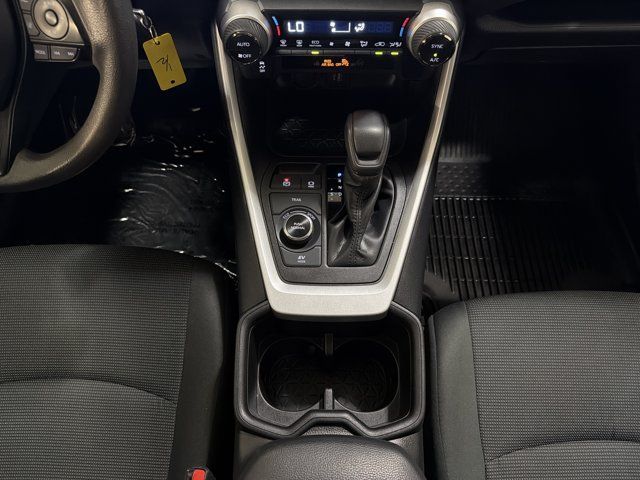 Used 2024 Toyota RAV4 LE AWD/4WD image 32