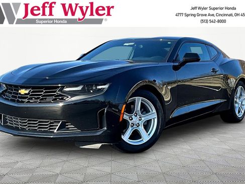 Used 2023 Chevrolet Camaro LT image 1
