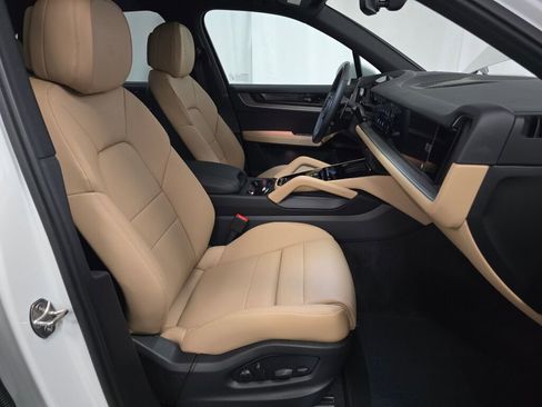 New 2026 Porsche Cayenne image 29