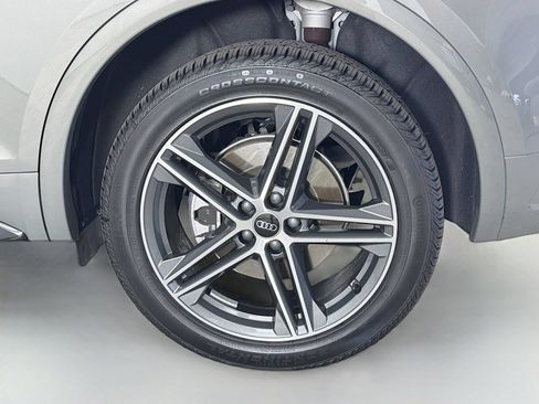 Used 2023 Audi Q5 e Premium Plus w/ Premium Plus Package AWD/4WD image 33