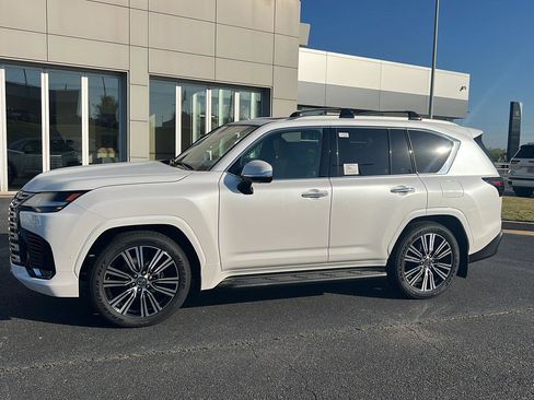 New 2026 Lexus LX 700h Luxury AWD/4WD image 3
