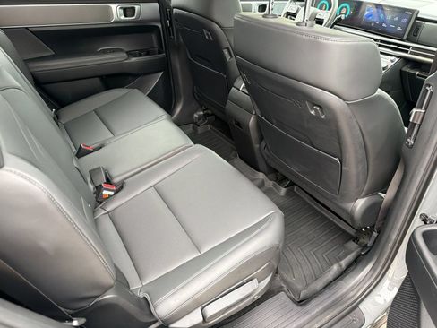 Used 2024 Hyundai Santa Fe SEL FWD image 26