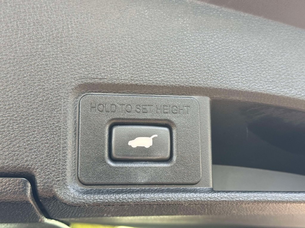 Certified 2025 Acura RDX SH-AWD image 10