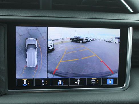 Used 2021 GMC Yukon Denali image 22