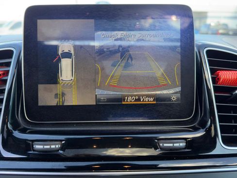 Used 2017 Mercedes-Benz GLS 450 4MATIC image 32