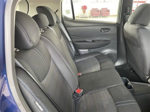 Used 2023 Nissan Leaf S image 19