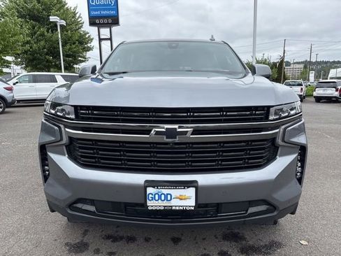 Used 2022 Chevrolet Suburban RST w/ Luxury Package AWD/4WD image 8