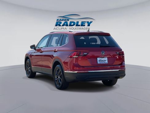 Certified 2022 Volkswagen Tiguan SE w/ Panoramic Sunroof Package image 4