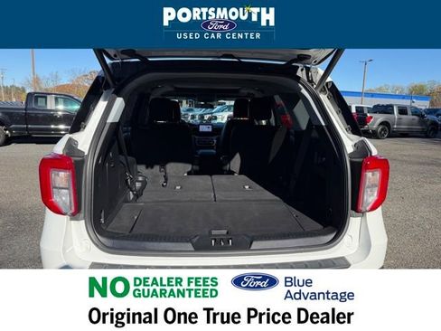 Used 2022 Ford Explorer XLT w/ Equipment Group 202A image 12