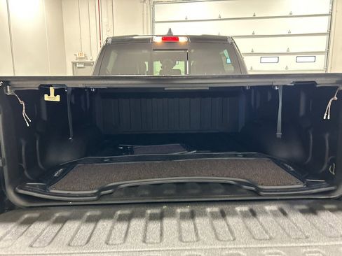 Used 2019 RAM 1500 Laramie Longhorn AWD/4WD image 33