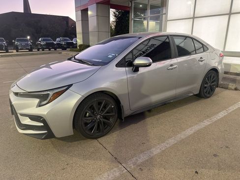 Used 2024 Toyota Corolla SE image 1