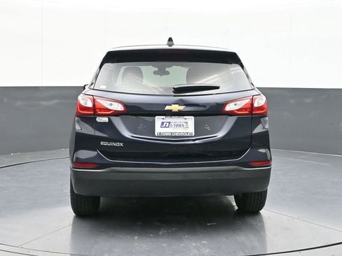 Used 2021 Chevrolet Equinox LS image 11