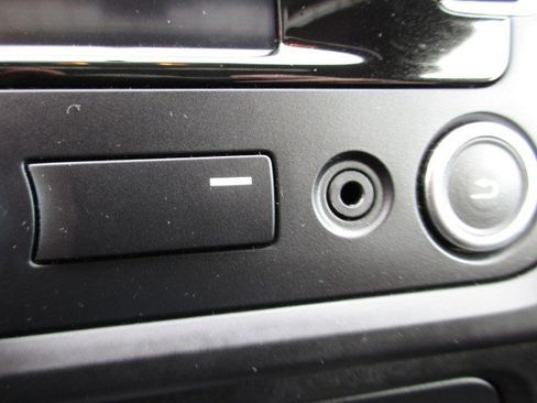 Used 2012 Volkswagen Golf TDI image 25