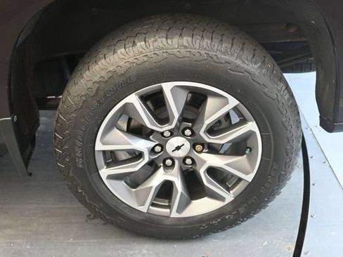 Used 2020 Chevrolet Silverado 1500 RST w/ RST Value Package AWD/4WD image 12