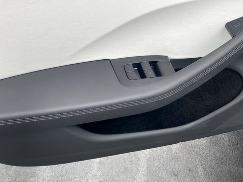 Used 2025 Tesla Model 3 Long Range image 9