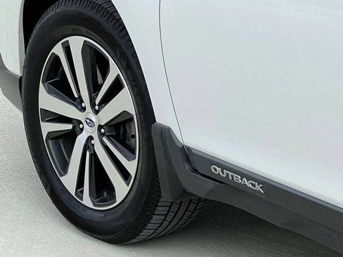 Used 2018 Subaru Outback 2.5i Limited AWD/4WD image 33