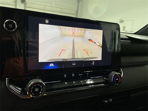 Used 2024 Chevrolet Colorado W/T image 23