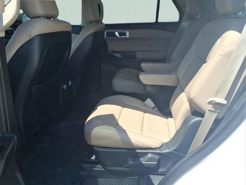 Used 2020 Ford Explorer XLT w/ Equipment Group 202A AWD/4WD image 20