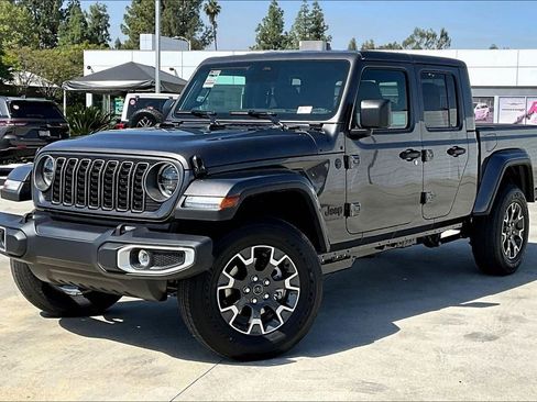 New 2026 Jeep Gladiator Sport image 2