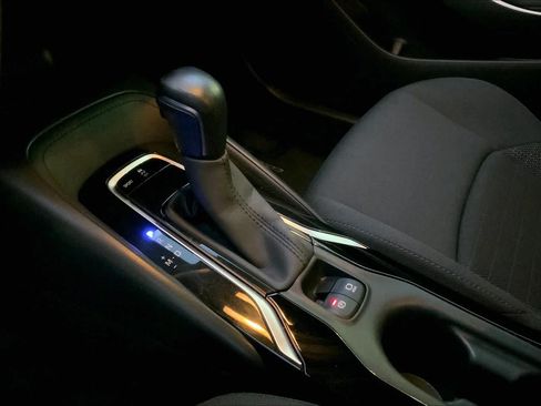 Used 2020 Toyota Corolla SE FWD image 16