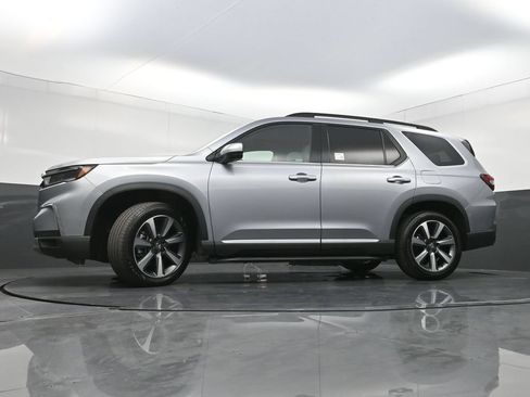 Used 2024 Honda Pilot Elite image 31